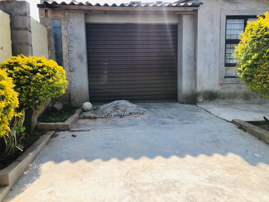 2 Bedroom Property for Sale in Kwa Nobuhle Eastern Cape